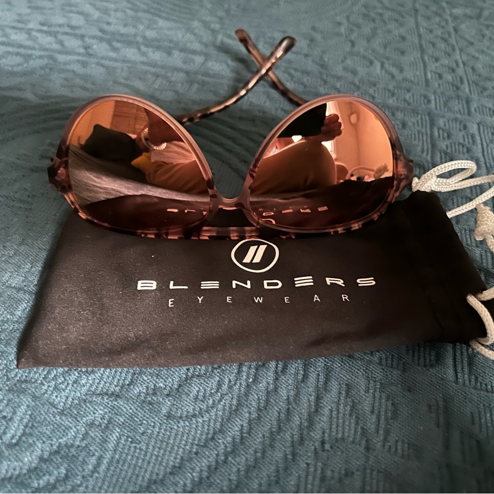 Excellent condition Blenders sunglasses